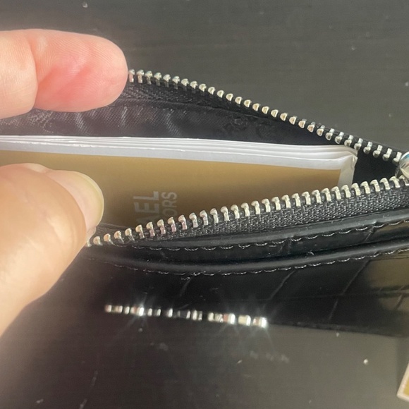 MICHAEL MICHAEL KORS Empire  Pebbled Leather Card Case - Picture 4 of 4